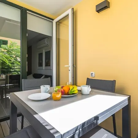 Home2book Modern Olas Blues Maspalomas, Pool 公寓 普拉亚戴尔雷安格莱斯